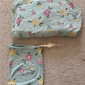 Kyte BABY Floral Crib Sheet (Blossom)